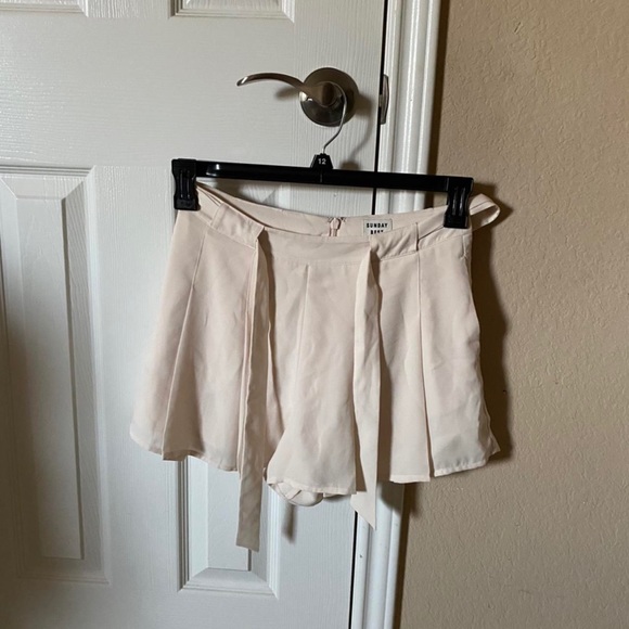 Aritzia Wesley short - Picture 2 of 2